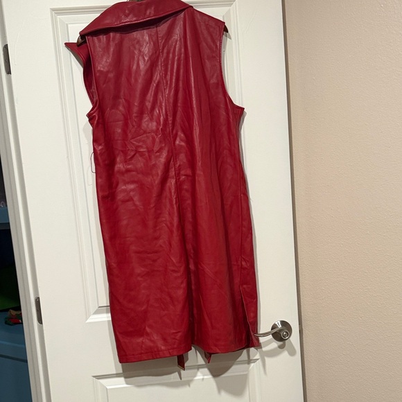 Bagatelle Red Sleeveless Leather Vest - Picture 9 of 9